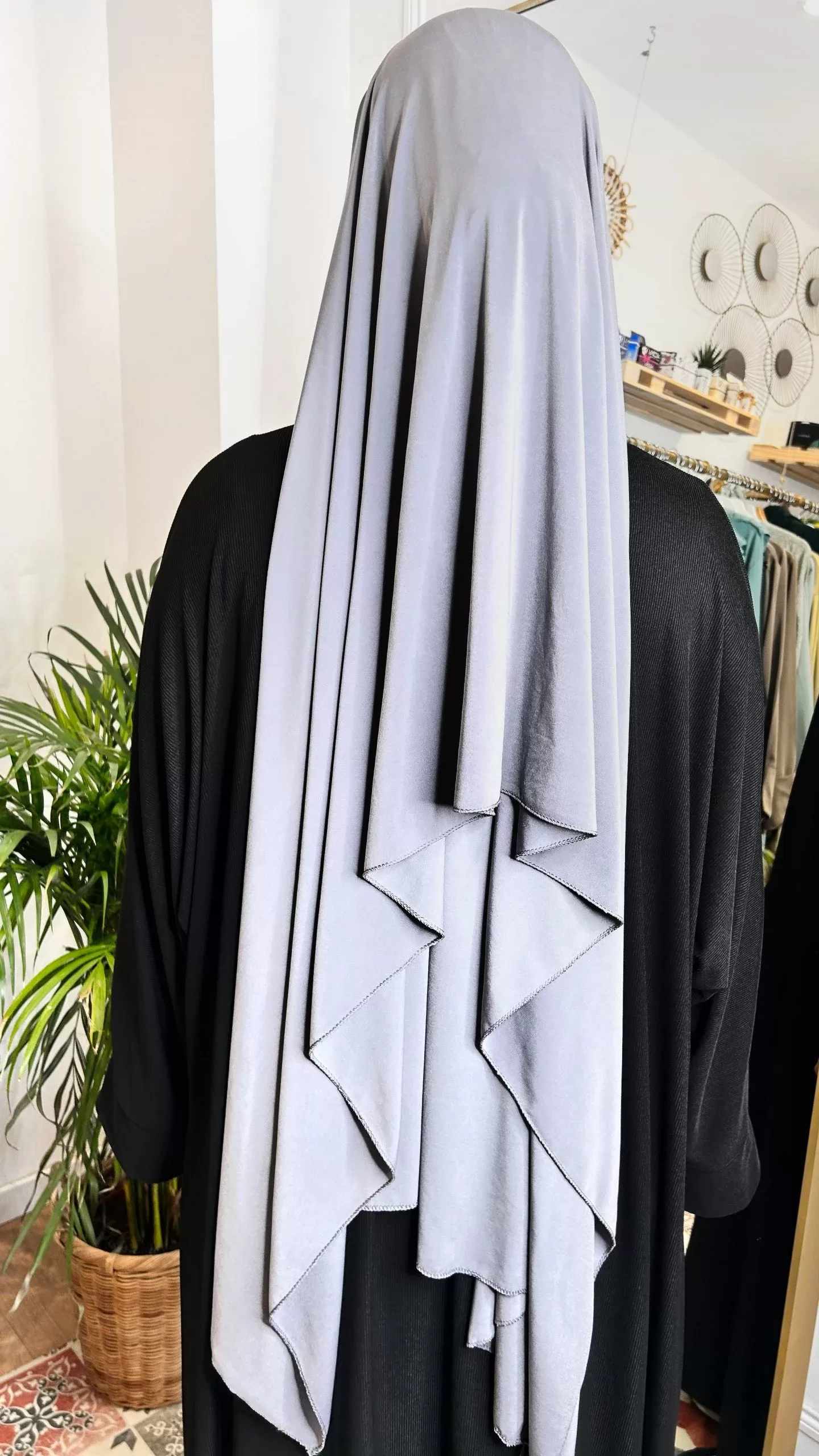 7124C0E6-9ACA-455A-A6AD-946F5E79F816 Hijab Jersey Deluxe Gris – Image 1