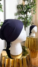 Visuel bonnet satiné bleu nuit