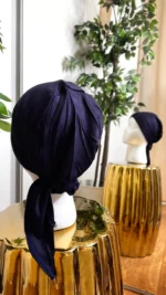 Visuel bonnet satiné bleu nuit