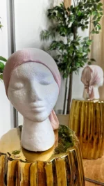 Visuel bonnet satiné rose clair