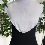 Visuel Faux col gris clair