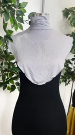 Visuel Faux col gris clair