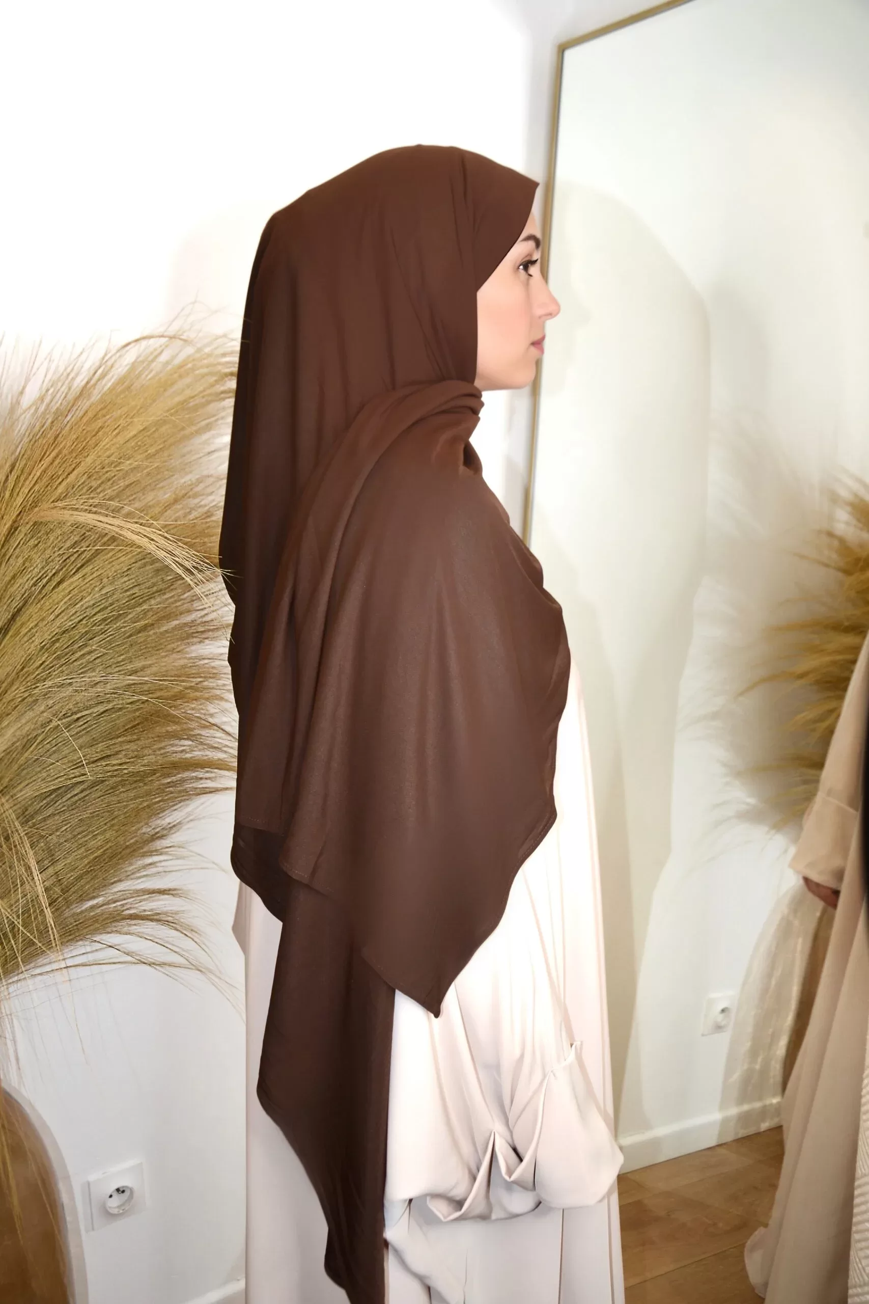 F2538F62-2426-45A1-B9CA-F00101AAA372 JERSEY PREMIUM MARRON – Image 1