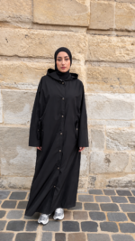 IMPERMÉABLE À CAPUCHE NOIR