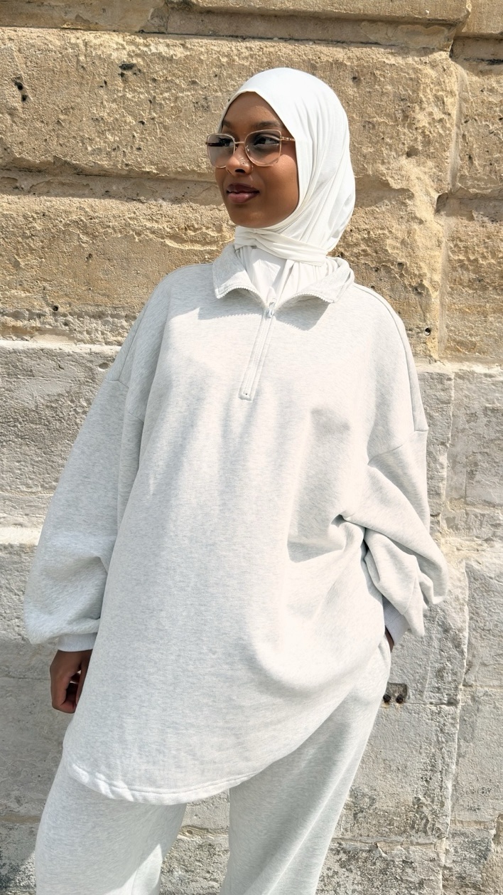 2b270ce8-d7e6-47ab-bb4a-65838f35b566 ENSEMBLE COMFY GRIS – Image 1