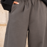 PANTALON BARREL SOFT GRIS