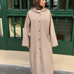 IMPERMÉABLE À CAPUCHE BEIGE