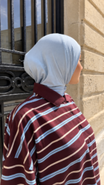 LE POLO À RAYURES BORDEAUX – Image 3